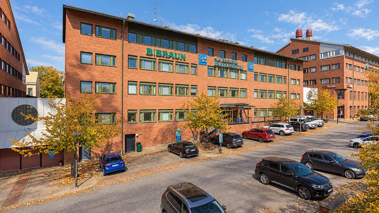 Kontorsbyggnaden på Svärdvägen i Danderyd